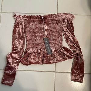 NWT Greysn rose crush velvet off shoulder long sleeve shirt XS